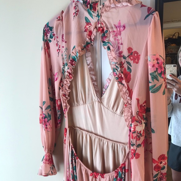 Medium VICI Pink Floral Dress with cutout NWT - Picture 7 of 11